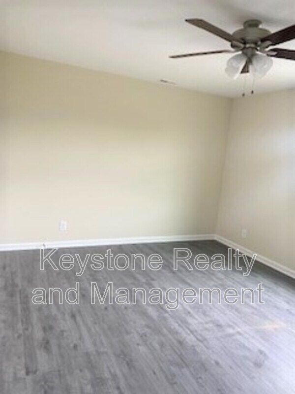 Foto del edificio - 129 Mace Ln