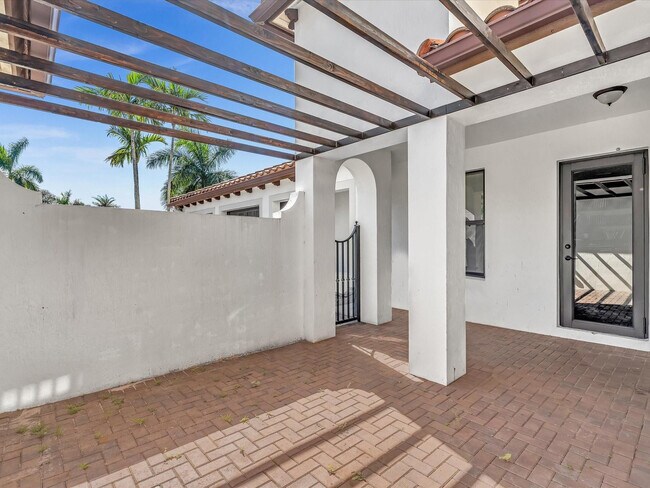 Foto del edificio - 3351 NW 82nd Way