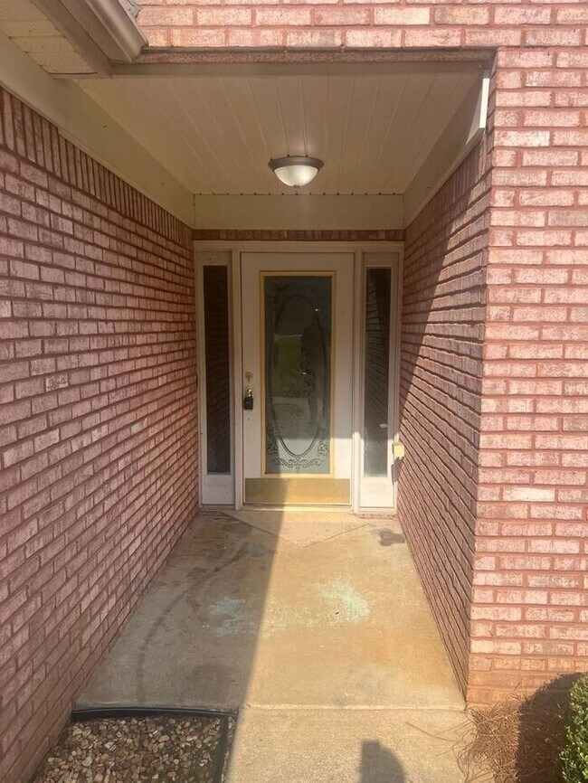 Foto del edificio - Gorgeous Ranch 4 bedroom 2 bath home in Lawrenceville
