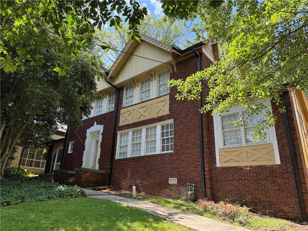 Primary Photo - 46 Delmont Dr NE