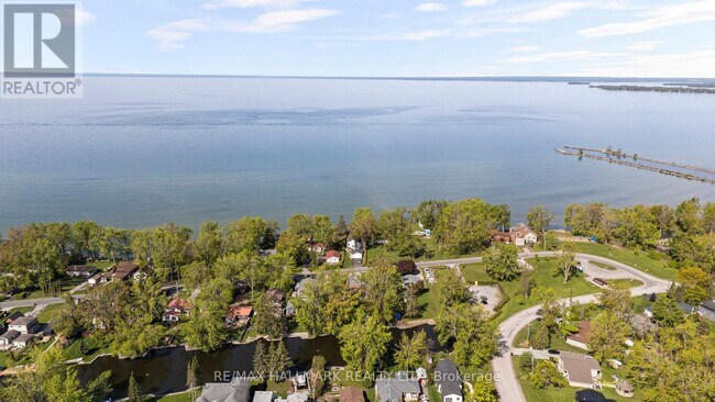Photo du bâtiment - 95 Lake Ave