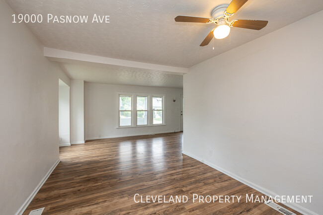 Building Photo - Renovated Euclid Home