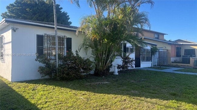 Building Photo - 134 SW 61st Ave