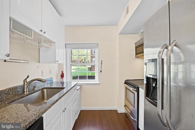 Foto del edificio - 3847 Rodman St NW