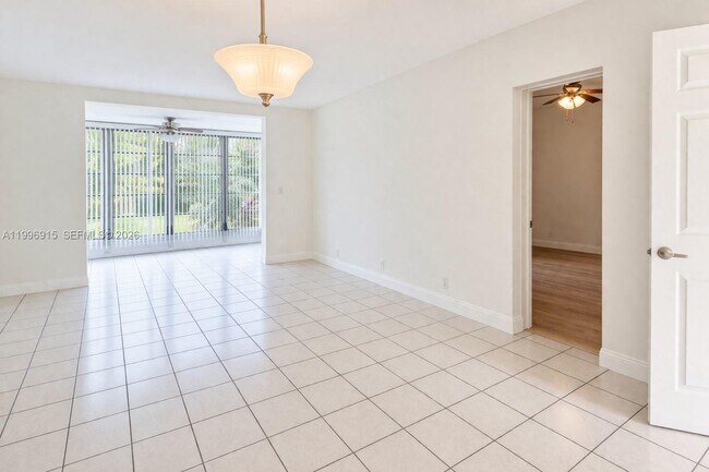 Foto del edificio - 5495 NW 10th Ct
