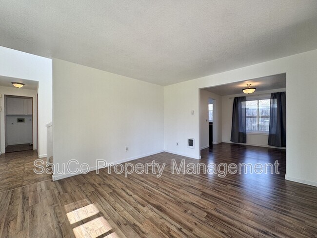 Foto del edificio - 992 S Palmetto St