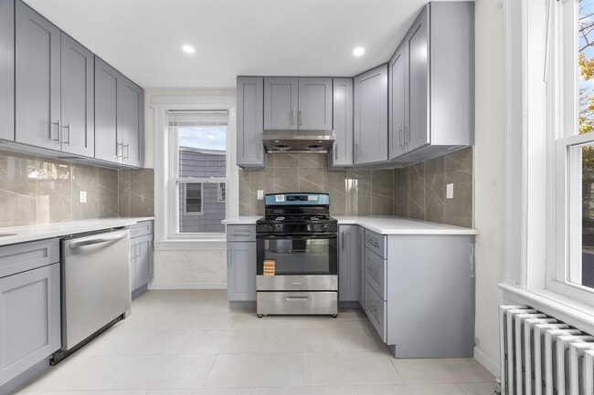 Foto del edificio - 149 Bidwell Ave