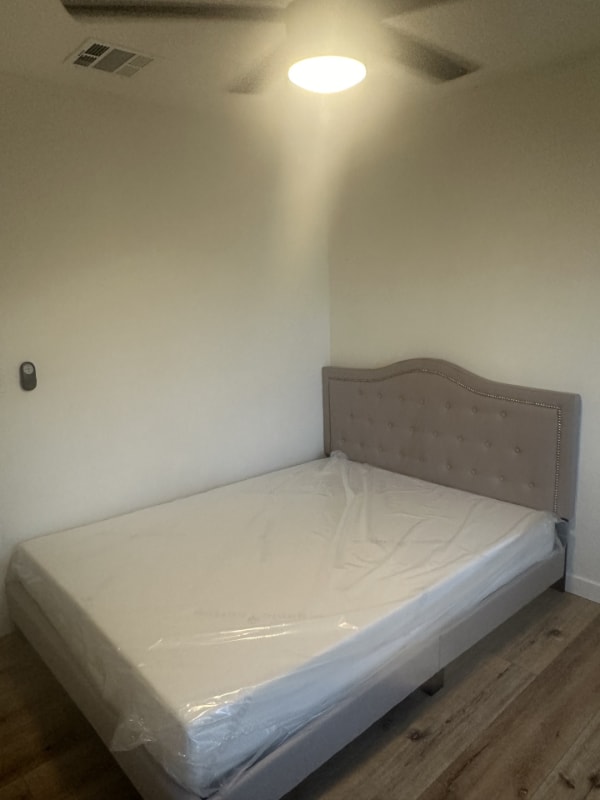 Foto del edificio - 12610 Maryvine St