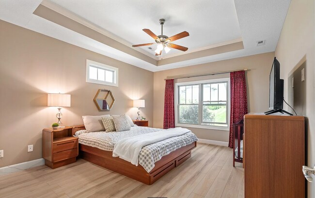 Foto del edificio - 5736 Chimney Rocks Cir