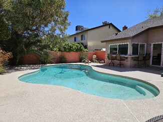 Building Photo - 3500 El Cortez Ave