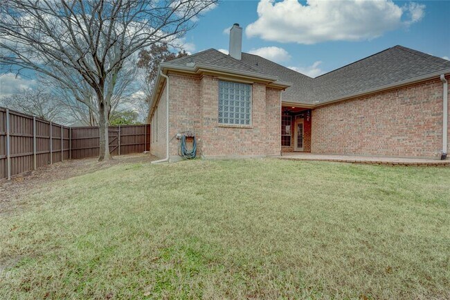 Foto del edificio - 1848 Trail Ridge Ln