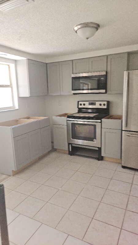 Building Photo - 15846 Adobe Dr