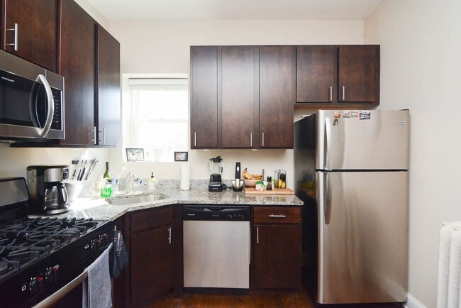 Foto del edificio - 1435 W Carmen Ave