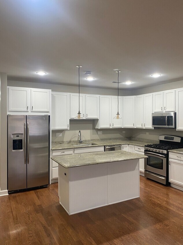 Foto principal - 2936 N Lincoln Ave