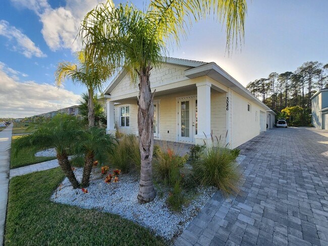 Building Photo - Venetian Bay Home in the Palms