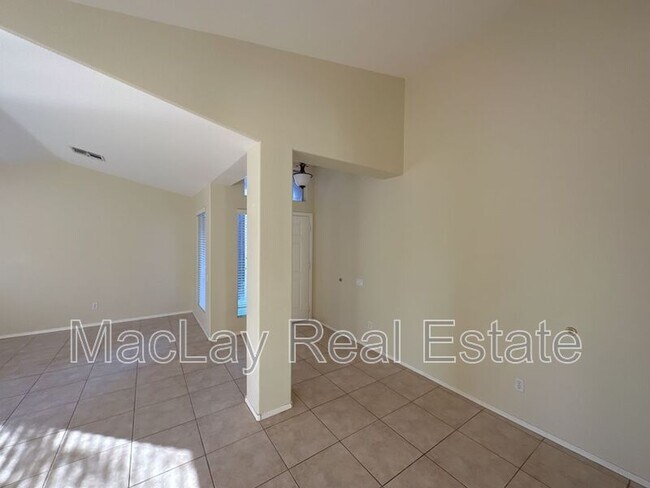 Building Photo - 10256 E Peralta Canyon Dr