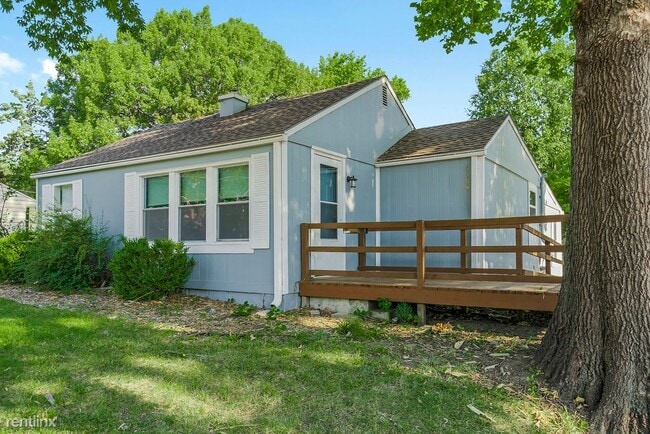 Building Photo - 3 br, 2 bath House - 6002 West 55th Street