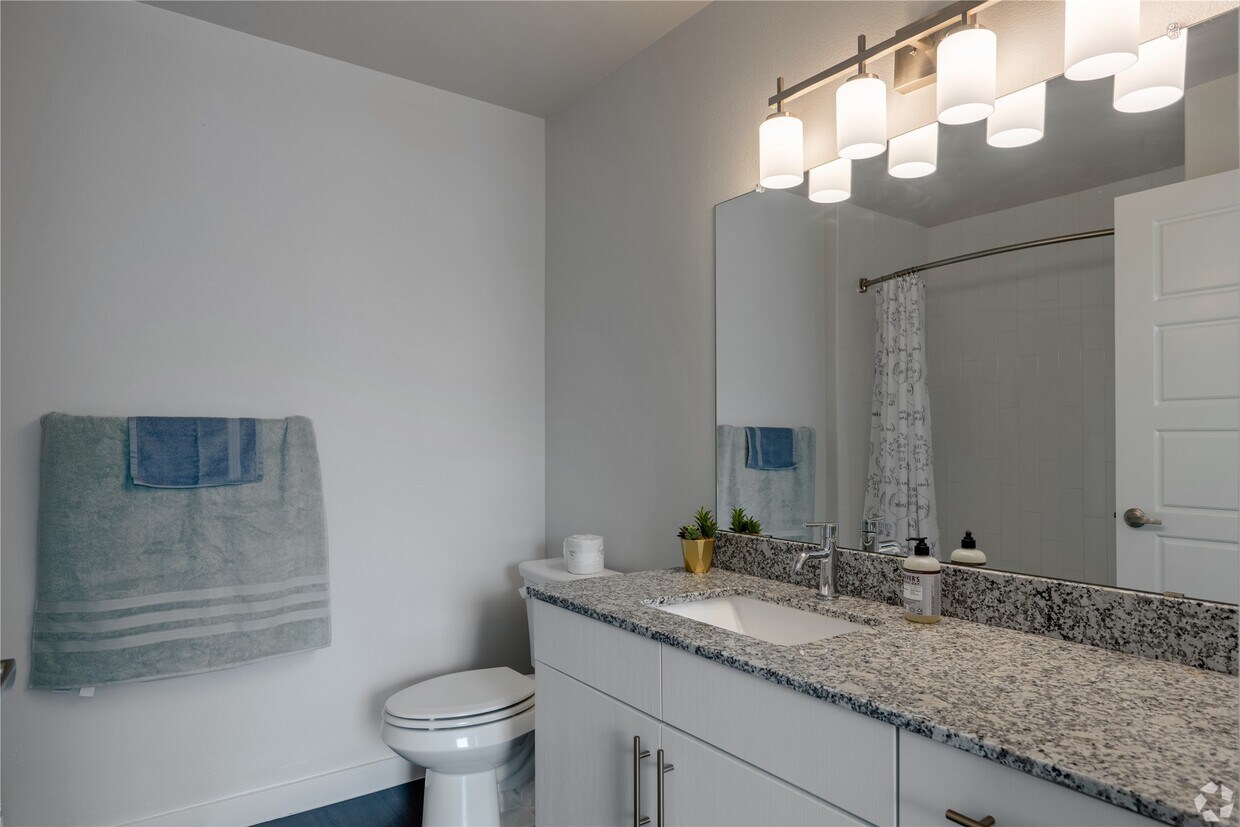 Foto principal - 2401 E Oltorf St