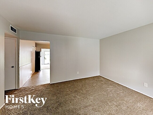 Foto del edificio - 670 Central Pkwy