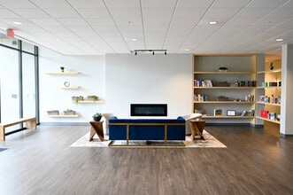 Lobby - Residence at Discovery Square