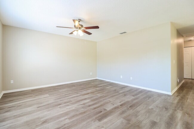 Building Photo - 3610 N 56th St