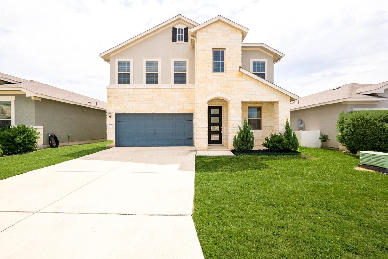 Primary Photo - Beautifully Upgraded 3-Bedroom Home for Re...