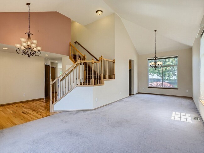 Grand entry and dinning room - 24208 129th Ave SE