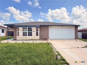 Building Photo - 303 Carly Dr