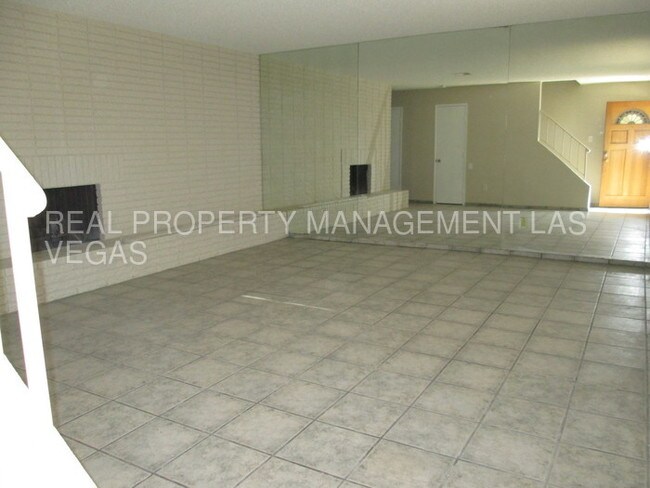 Building Photo - 279 Pecos Way