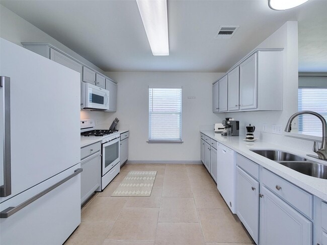 Foto del edificio - 19022 Yellow Thrush Dr