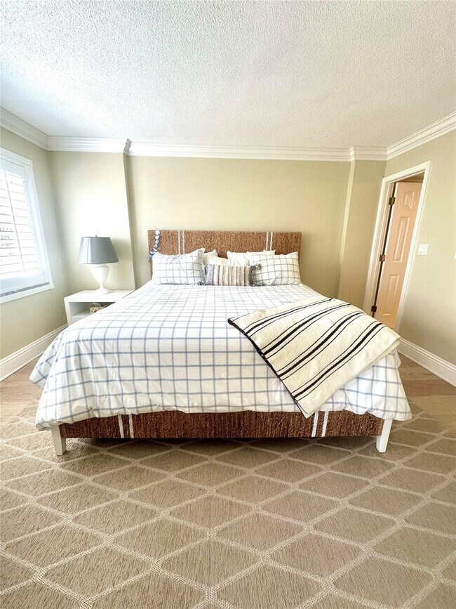 Foto del edificio - 1169 Hillsboro Mile