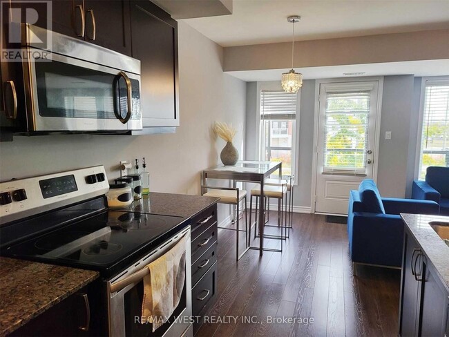 Photo du bâtiment - 118 Daylily Ln