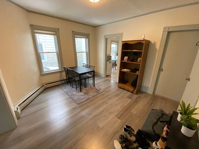 Building Photo - 16 White Street Pl