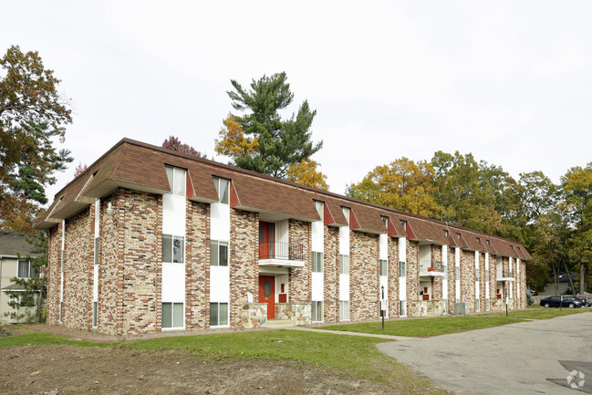 Building Photo - Royal Oak Apts