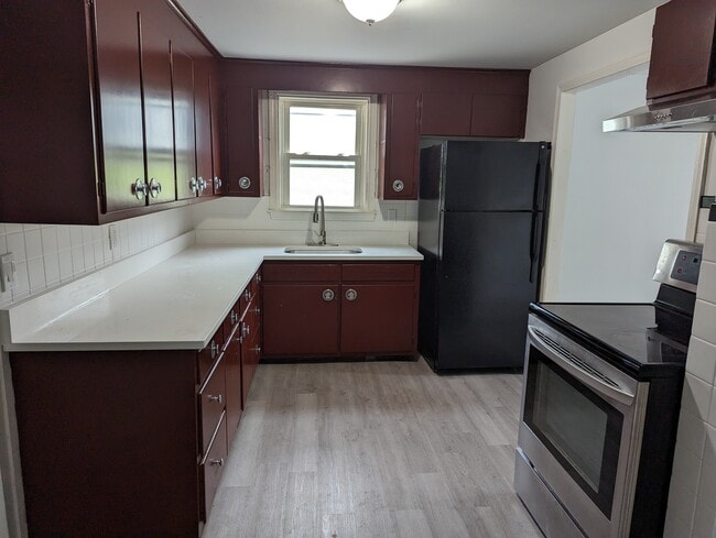 Photo - 111 Gridley St Apartment