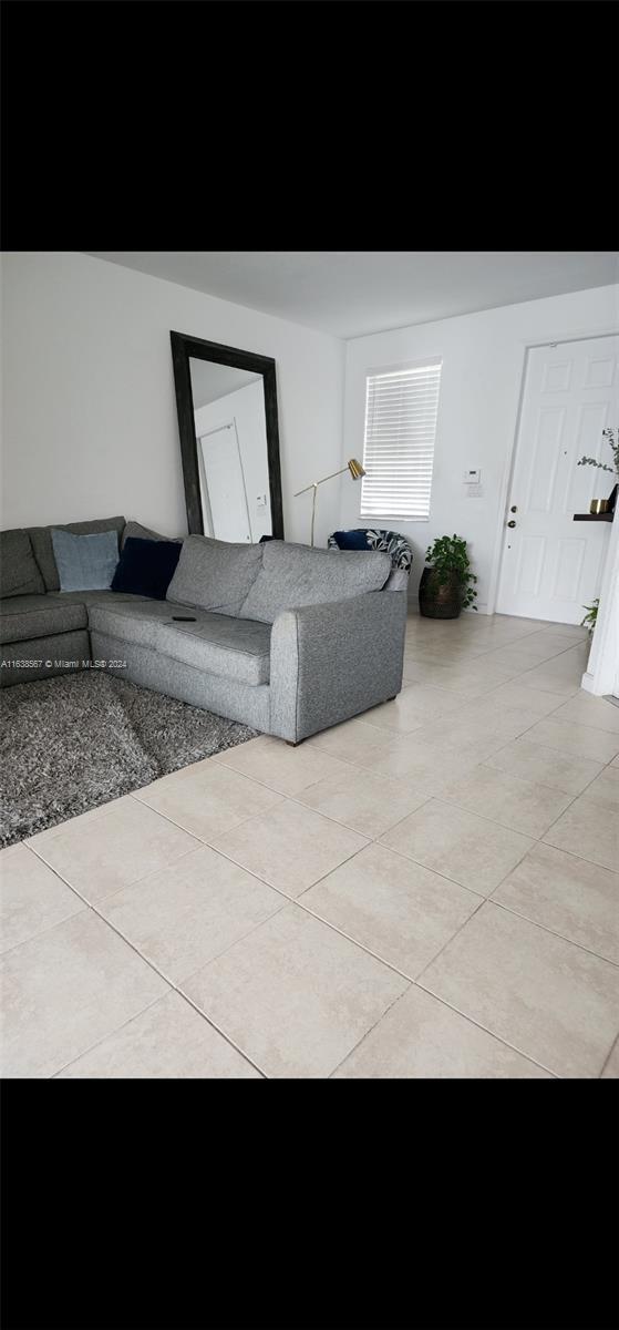 Foto del edificio - 7758 NW 116th Ave