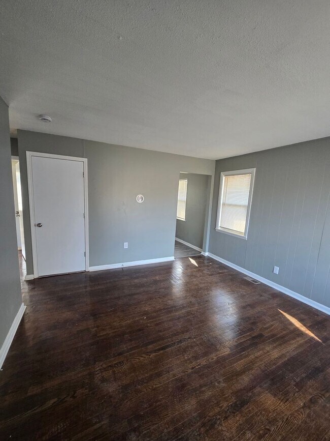 Foto del edificio - Renovated Duplex ready now