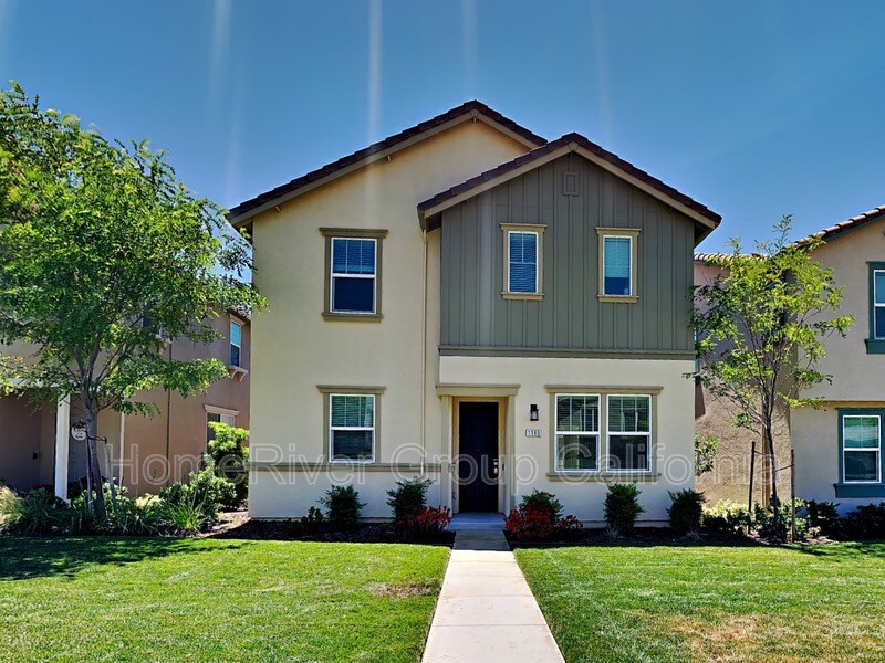 Primary Photo - 1169 Knox Way