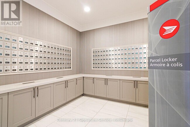 Photo du bâtiment - 75 King St E