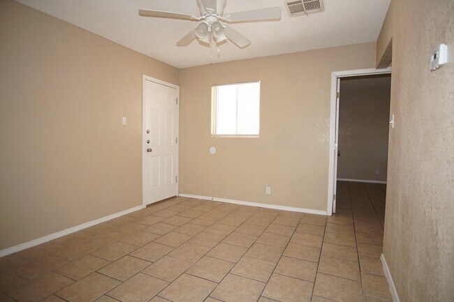 Foto del edificio - 8604 Lawson St