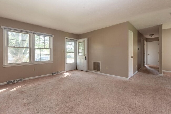 Photo - 3 bed 1.5 bath House