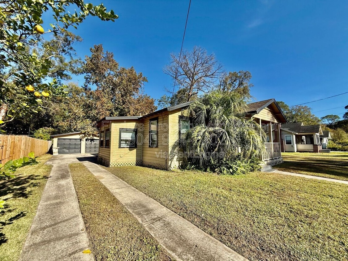 Primary Photo - 625 Meteor St