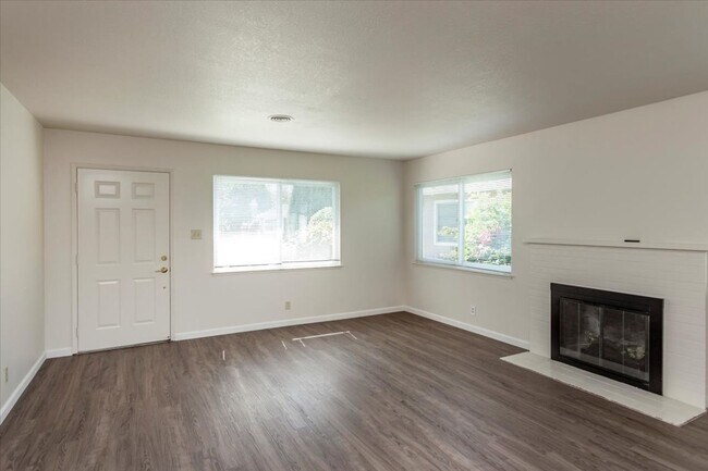 Building Photo - Great Sunnyvale Home