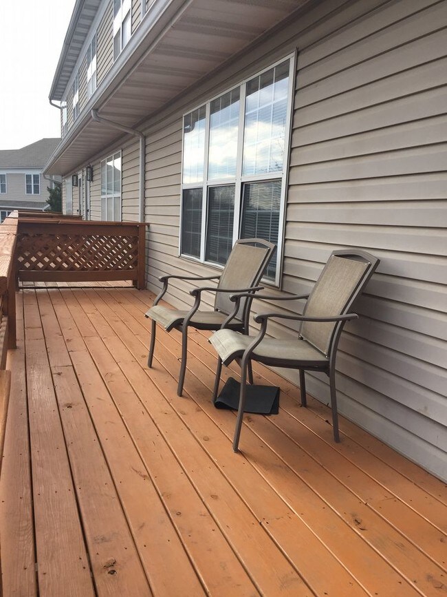 Foto del edificio - 3BR Townhouse - Hempfield