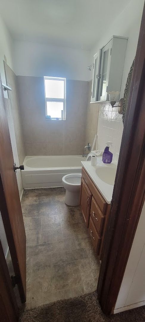 Foto del edificio - 3 bedroom 1 bath ranch