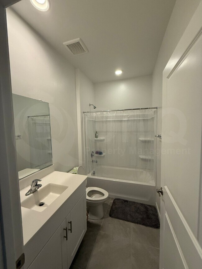 Building Photo - 16694 S Paseo El Popote