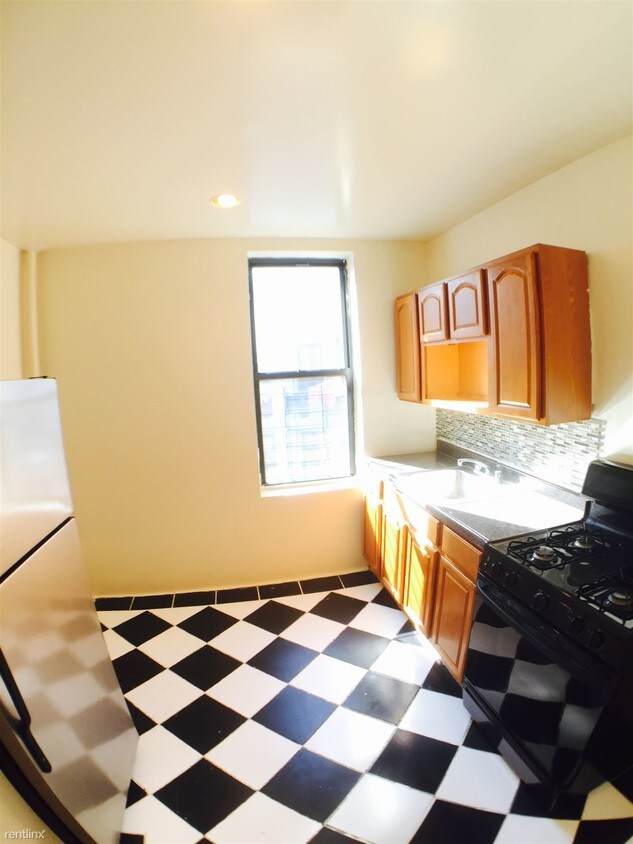 Primary Photo - 181 Clarkson Ave
