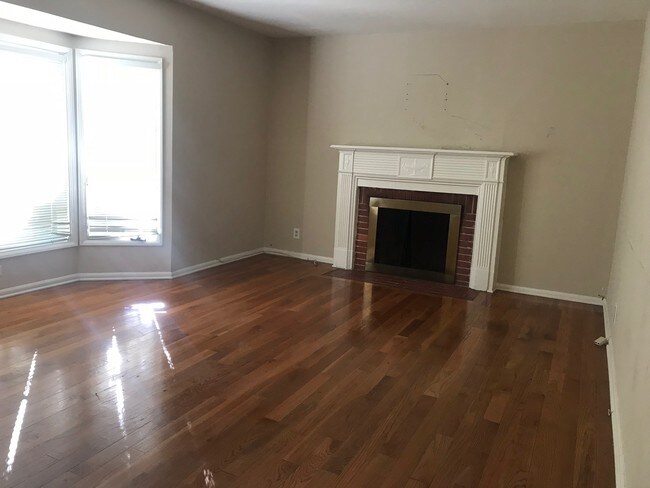 Foto del edificio - 14823 Addison St