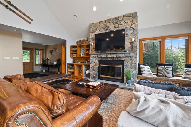 Building Photo - 196 Black Mountain Rd