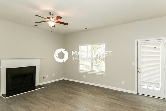 Building Photo - 3 Bedroom Pet-Friendly Home in Union City, GA with Main Street Renewal